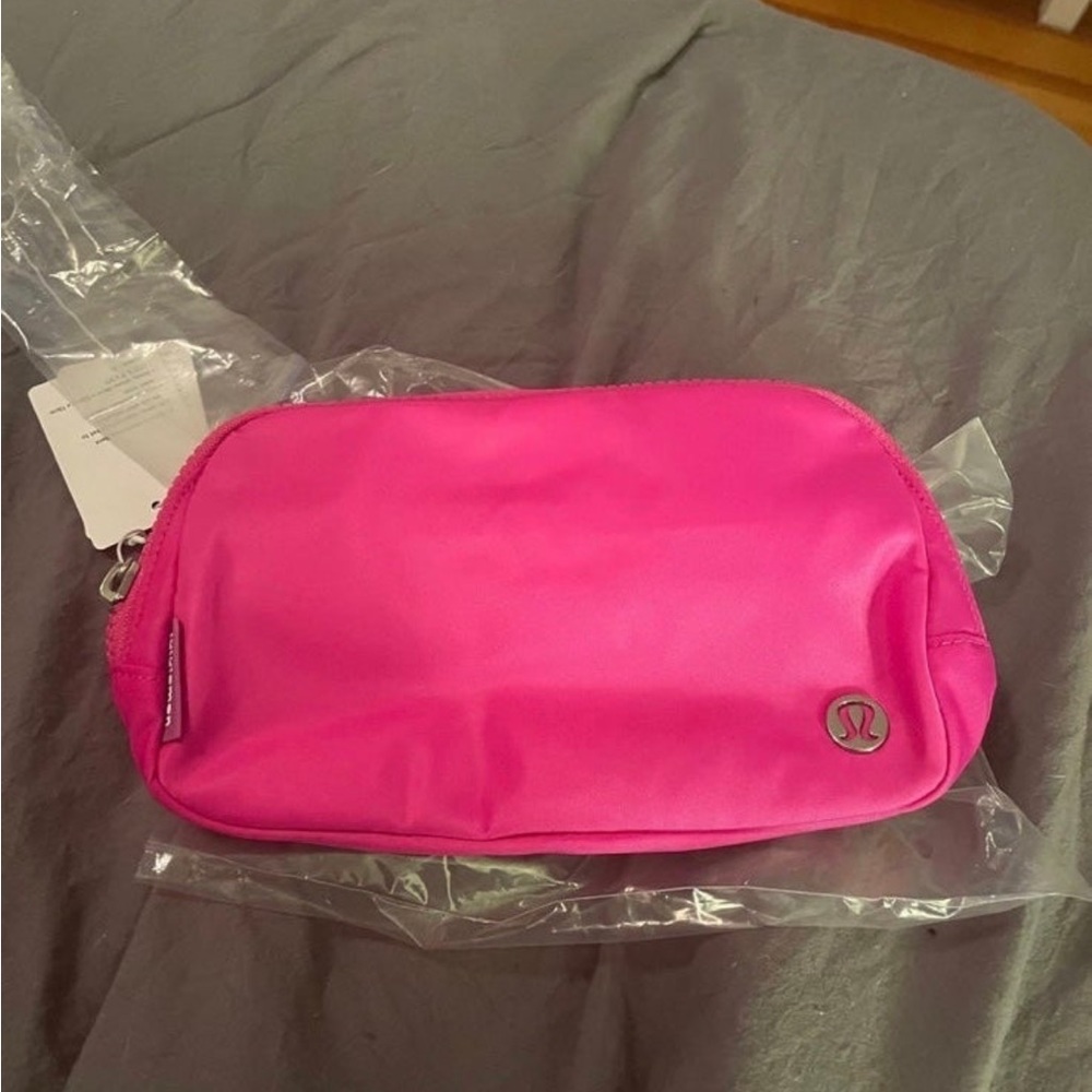 PINK Lululemon Fanny Bag - Brand new